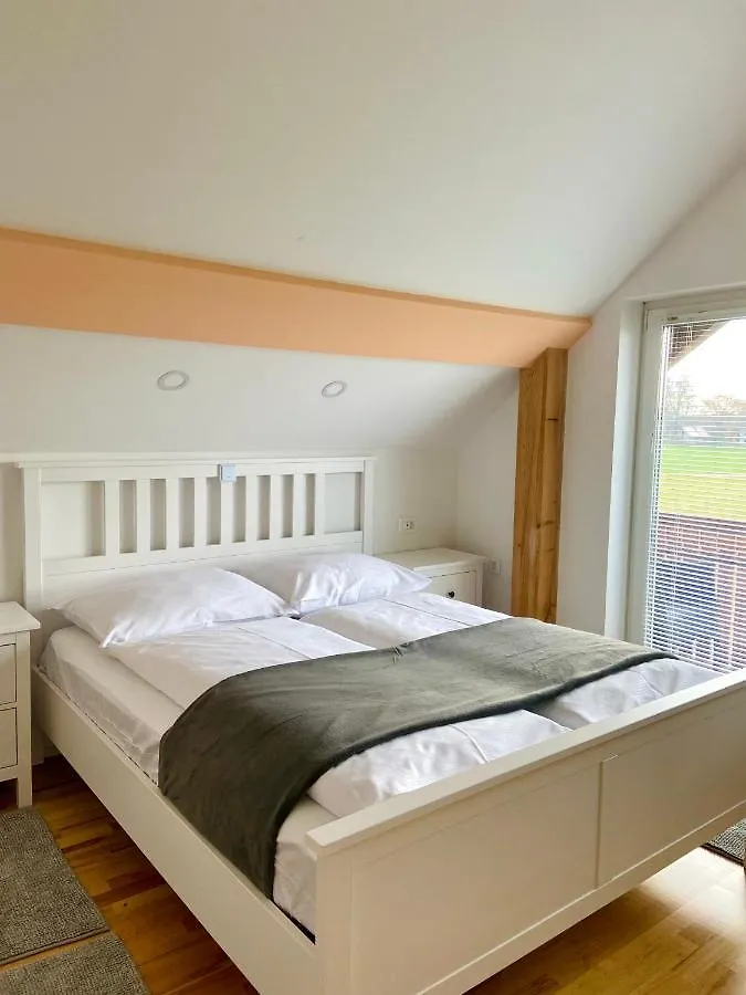 Avio Rooms Szlovénia